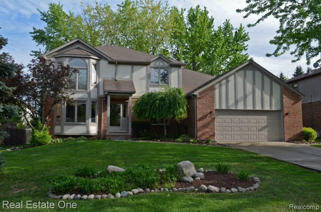 685 Snowmass Drive Rochester Hills, MI 48309 - Photo 1 of 25