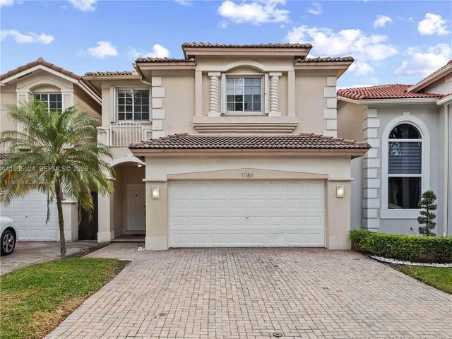 $4,700 | 11186 Northwest 73rd Terrace, Unit 11186, Doral, FL 33178
