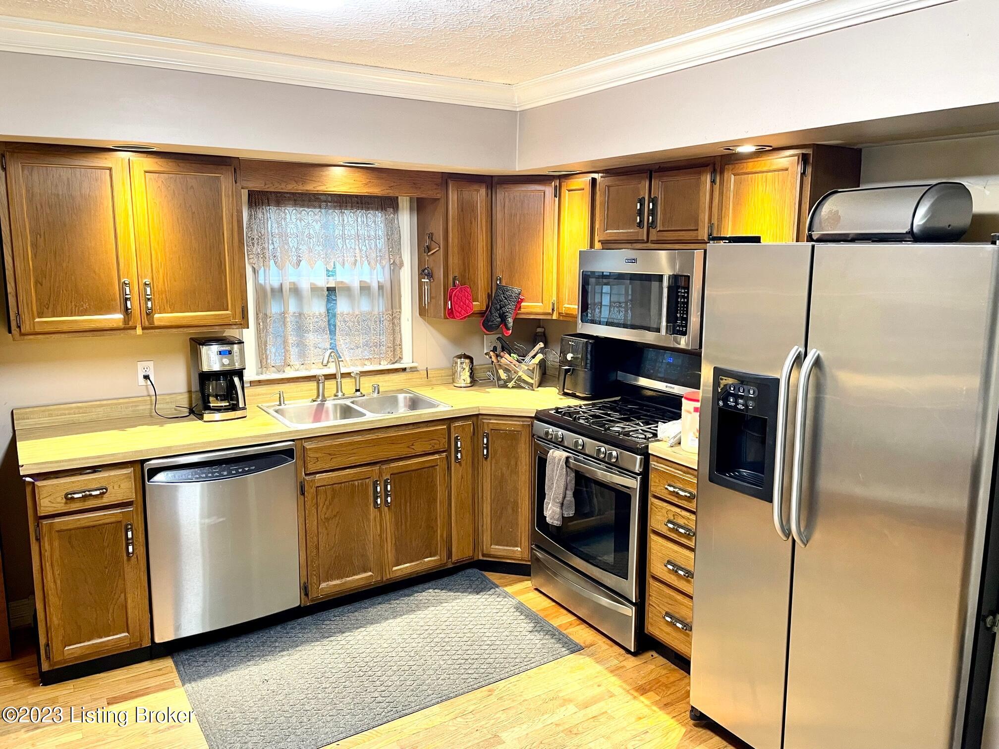 8010 Arnoldtown Road Louisville, KY 40214 - Photo 20 of 38 IMG_8228