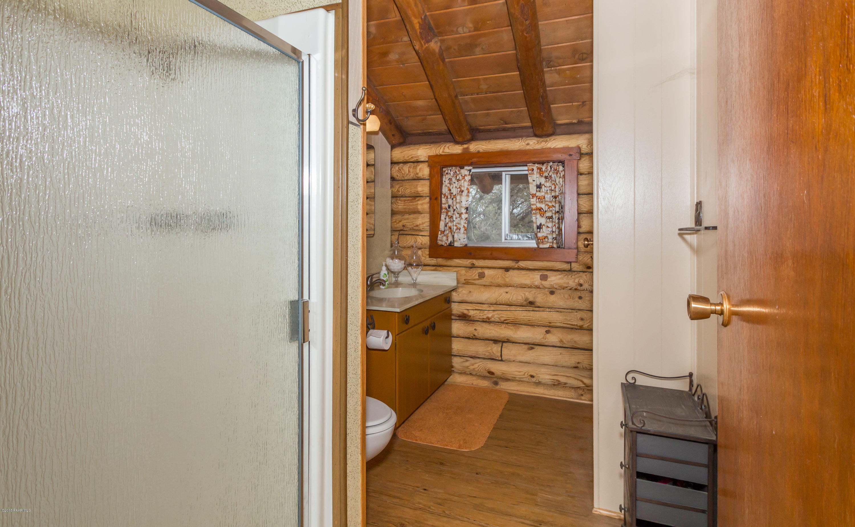 7320 North Spur Road Prescott, AZ 86305 - Photo 17 of 35 Upstairs Bathroom