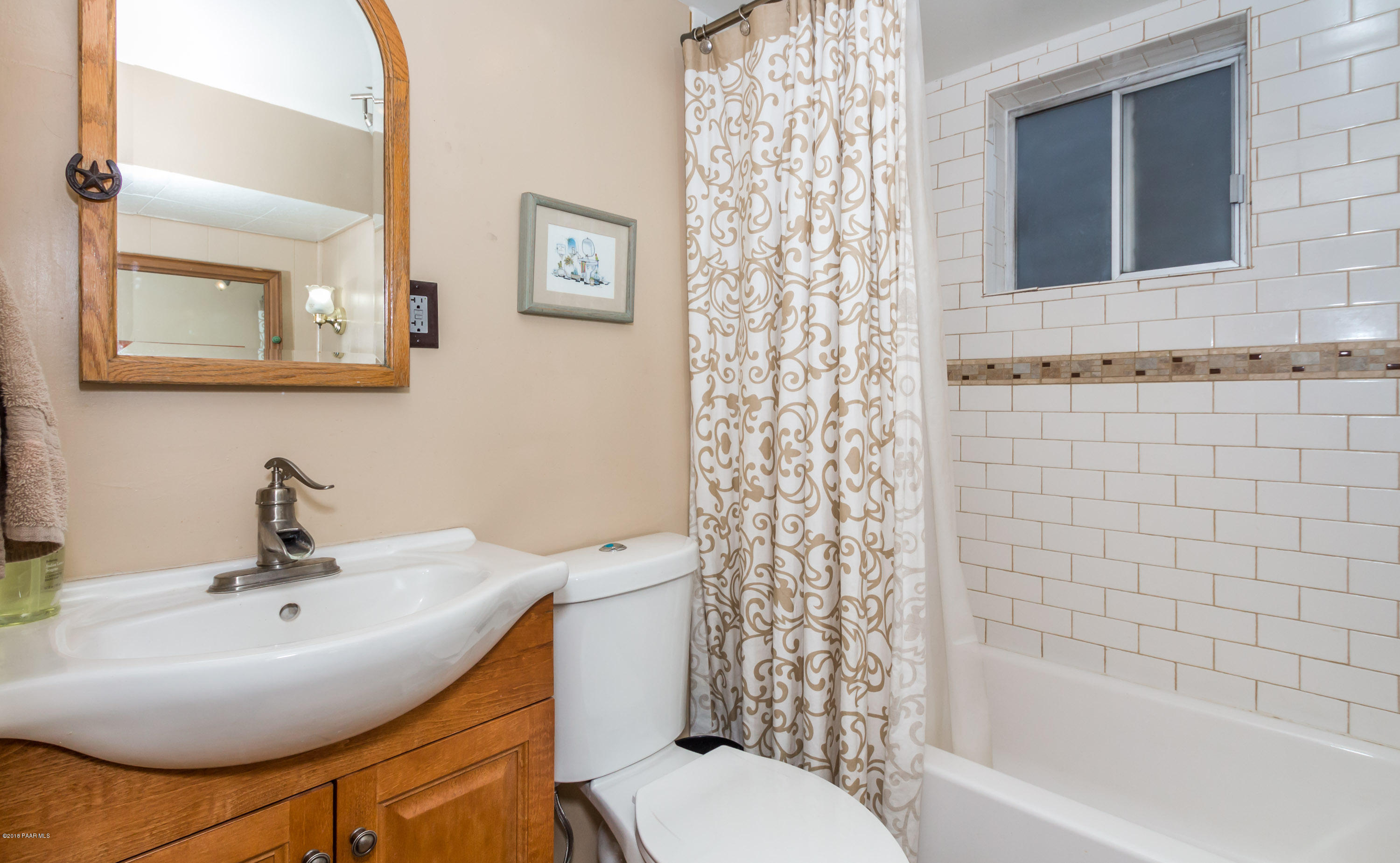 7320 North Spur Road Prescott, AZ 86305 - Photo 23 of 35 Main Level Bathroom
