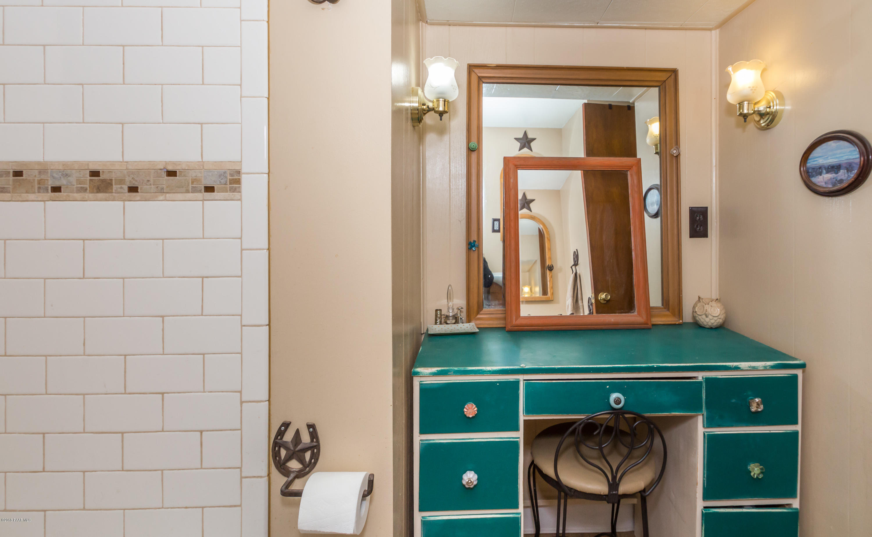 7320 North Spur Road Prescott, AZ 86305 - Photo 24 of 35 Main Level Bathroom