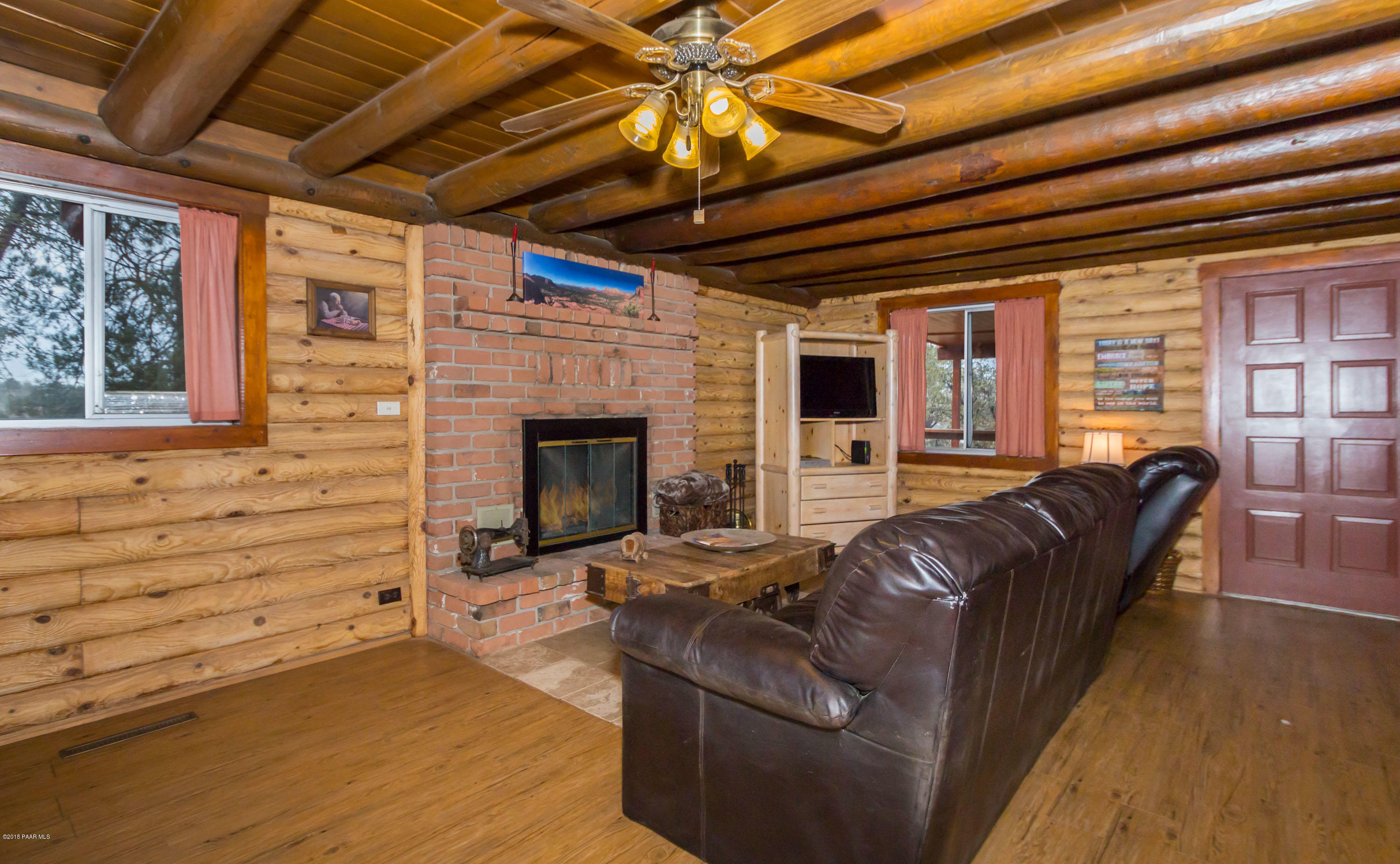 7320 North Spur Road Prescott, AZ 86305 - Photo 5 of 35 Living Room
