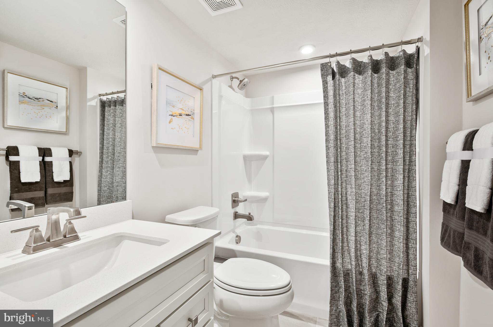 8440 Branch Side Way, Unit D Brandywine, MD 20613 - Photo 15 of 21 UPPER LEVEL - HALL BATHROOM