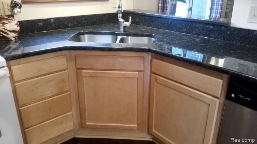 1359 Hampton Road Mount Clemens, MI 48043 - Photo 15 of 32 20170710_120147 (Small).jpg