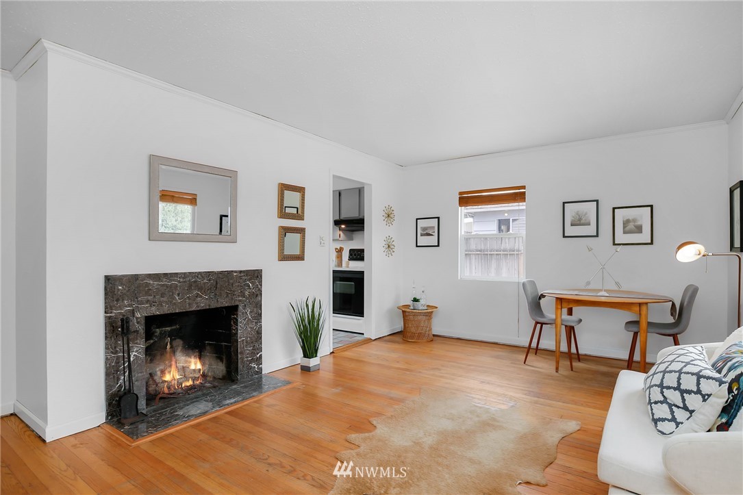 3127 Southwest Roxbury Street Seattle, WA 98126 - Photo 2 of 17 Gallery Image 2