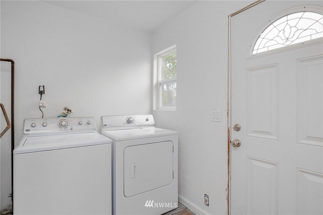 3127 Southwest Roxbury Street Seattle, WA 98126 - Photo 14 of 17 Gallery Image 14