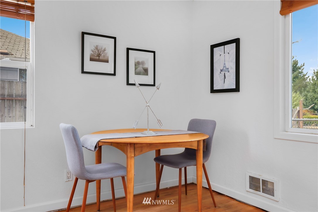 3127 Southwest Roxbury Street Seattle, WA 98126 - Photo 10 of 17 Gallery Image 10