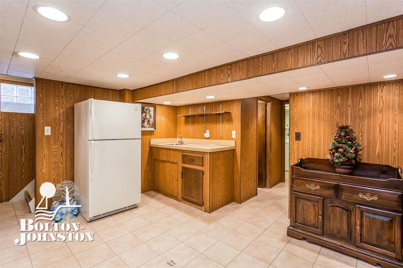 1366 Bishop Road Grosse Pointe Park, MI 48230 - Photo 27 of 50