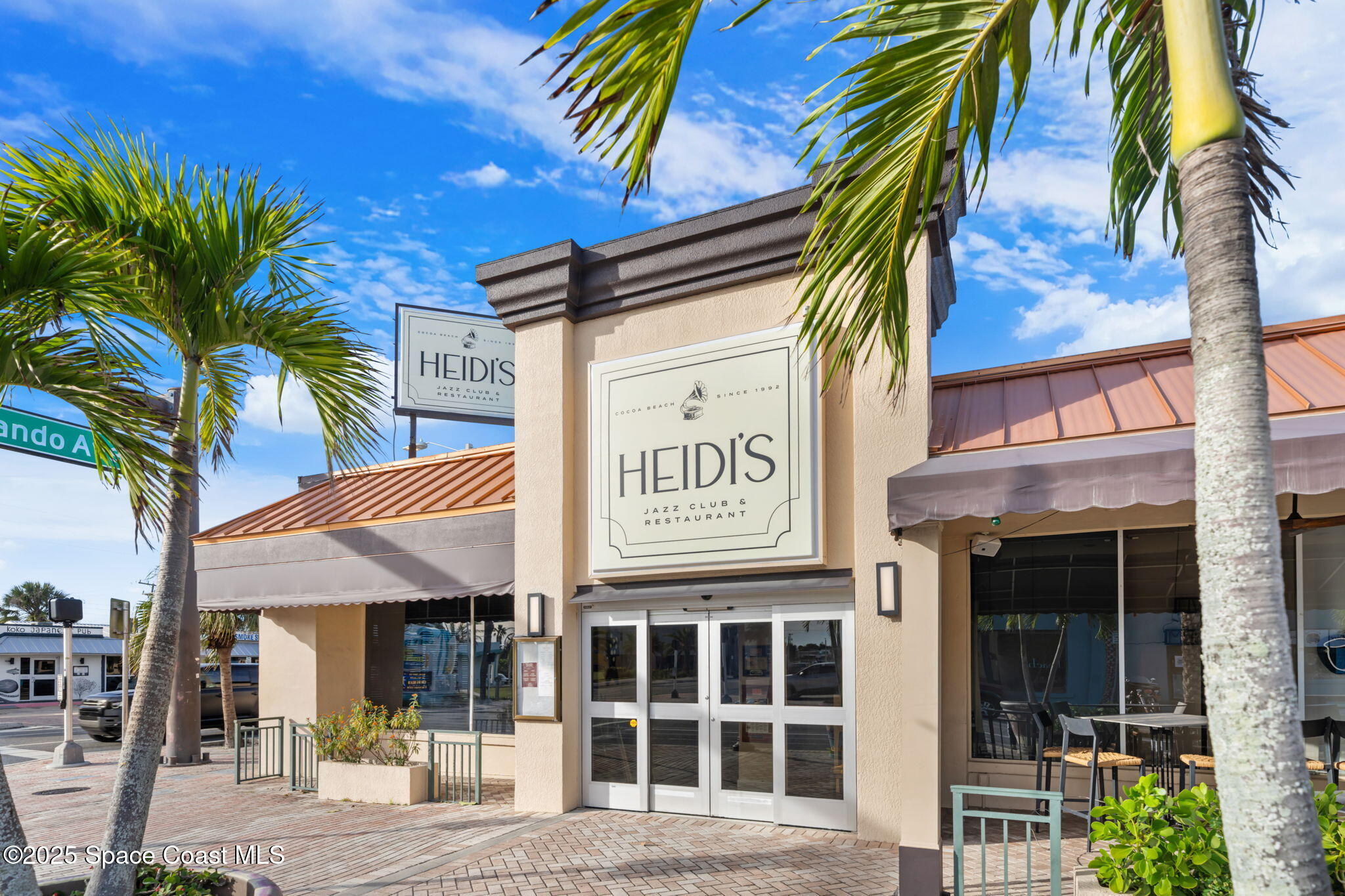 1214 Samar Road Cocoa Beach, FL 32931 - Photo 78 of 83 Enjoy Live Entertainment