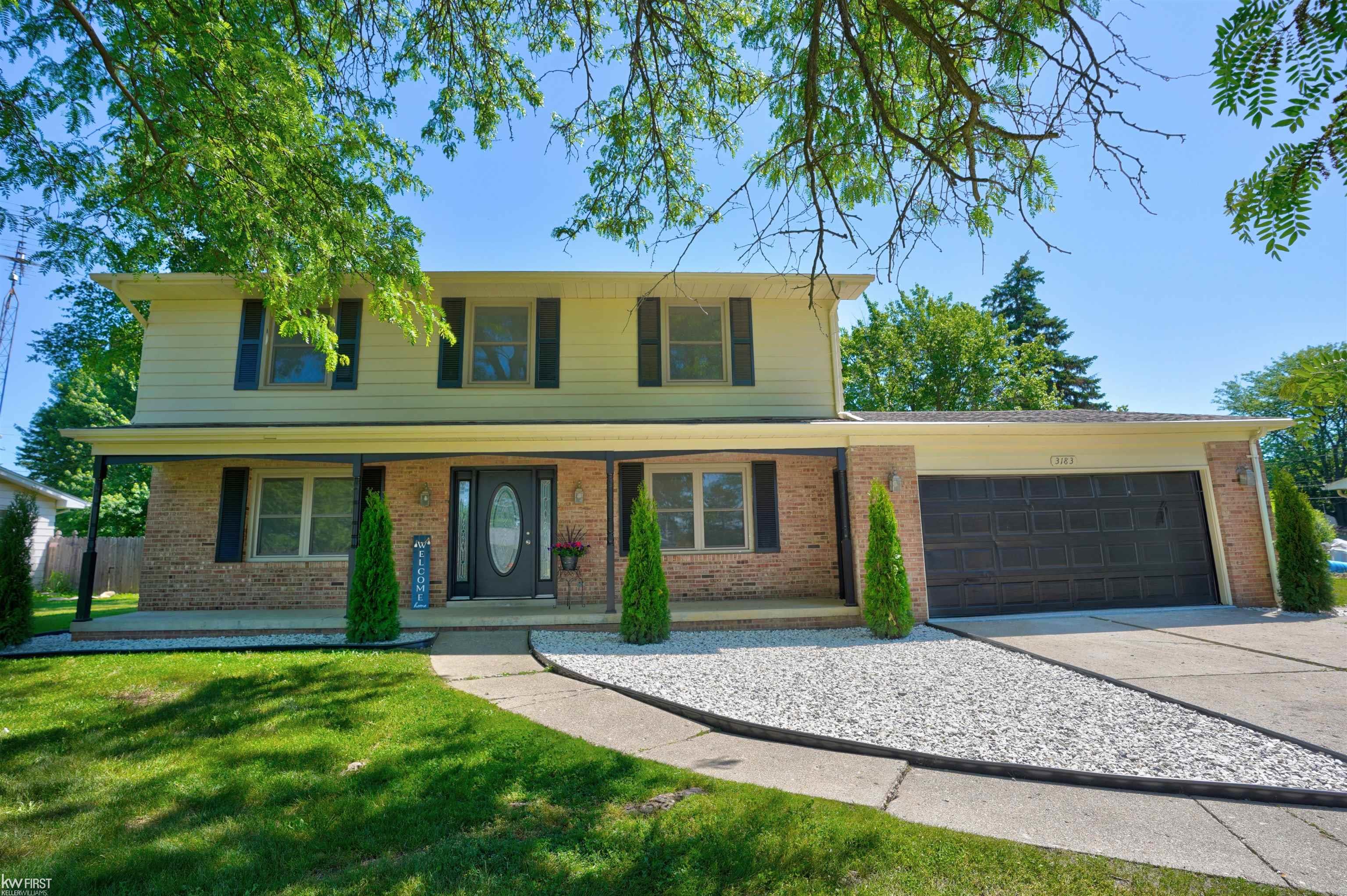 3183 Bridle Path Flint, MI 48507 - Photo 4 of 79