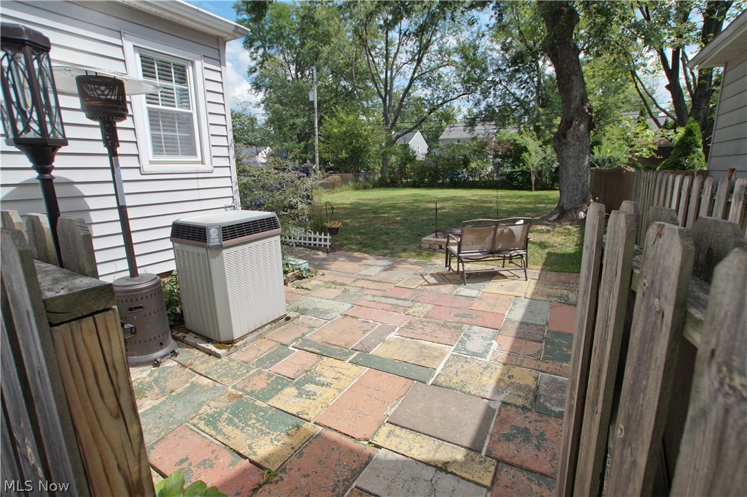1203 Brainard Road Lyndhurst, OH 44124 - Photo 19 of 22