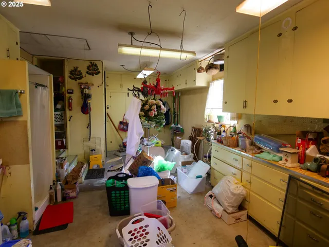 $599,900 | 1801 Southeast 176th Avenue, Portland, OR 97233