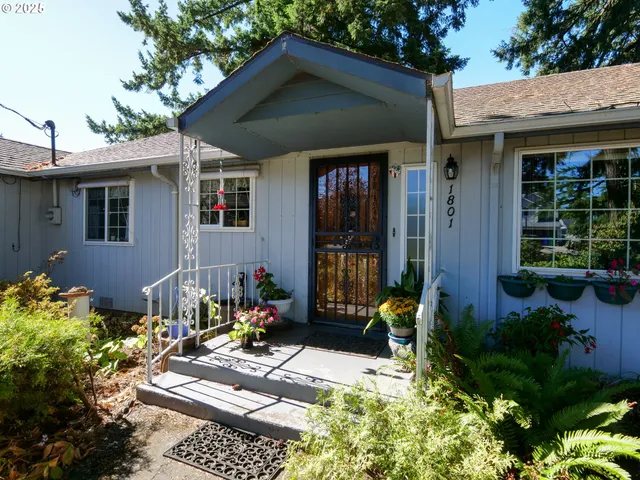 $599,900 | 1801 Southeast 176th Avenue, Portland, OR 97233