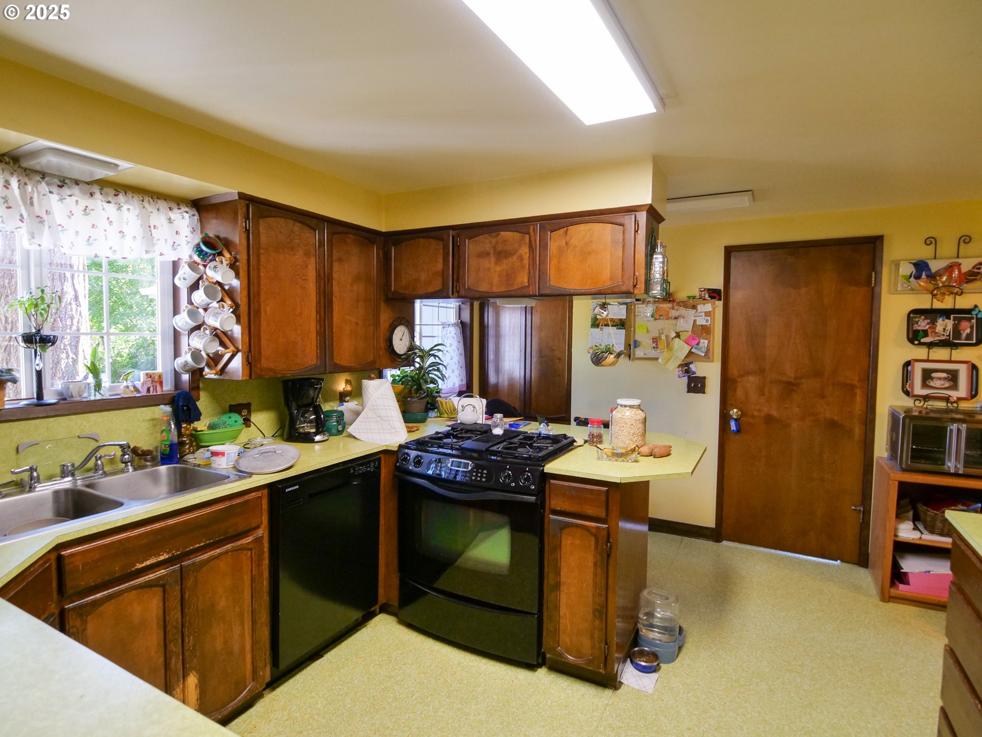 1801 Southeast 176th Avenue Portland, OR 97233 - Photo 8 of 39