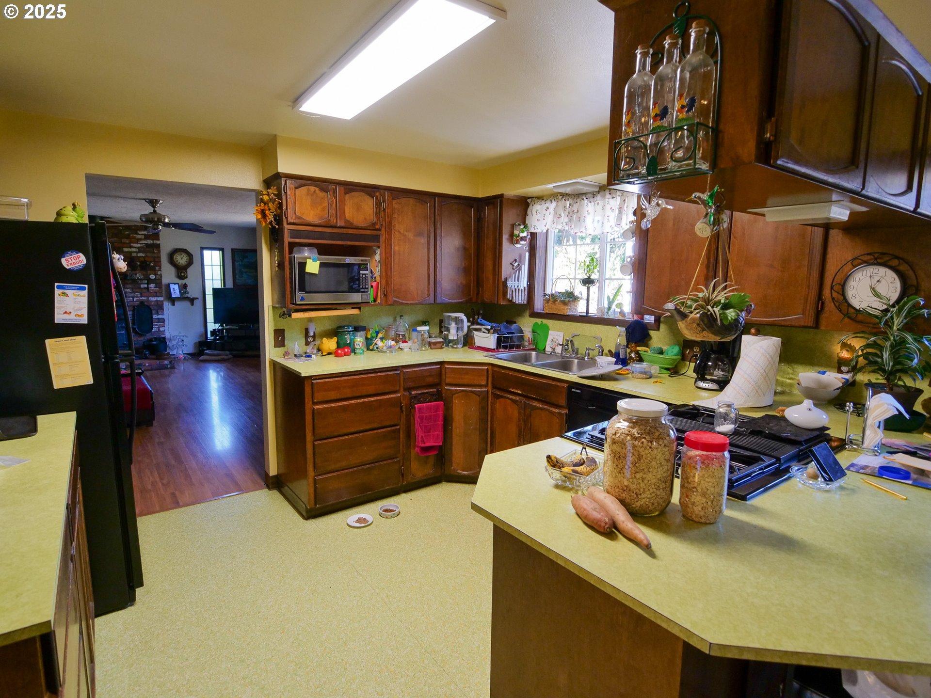1801 Southeast 176th Avenue Portland, OR 97233 - Photo 9 of 39