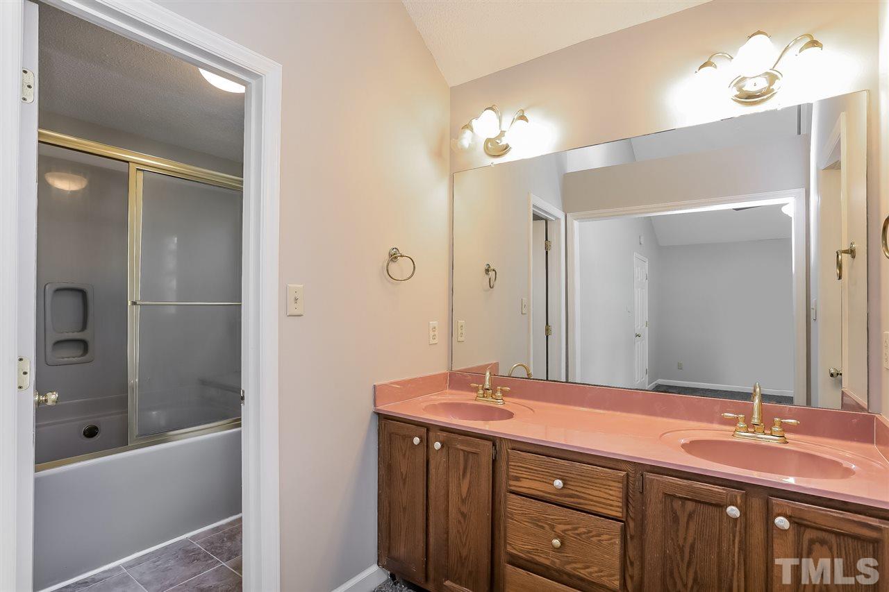 2808 Jonesbury Way Raleigh, NC 27604 - Photo 14 of 25