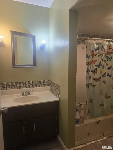 $121,300 | 419 North 21st Street, Herrin, IL 62948