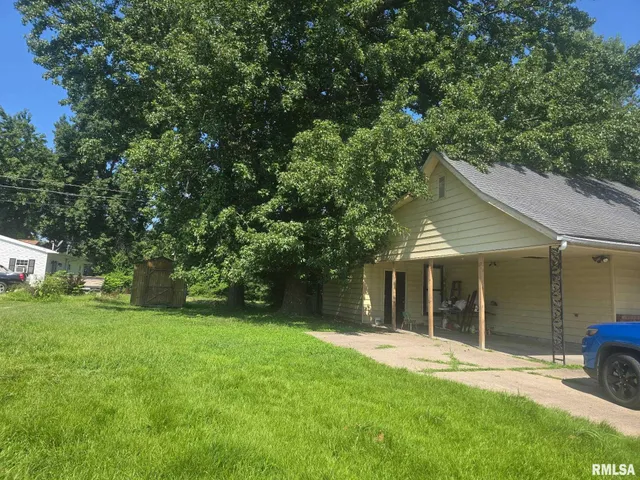 $121,300 | 419 North 21st Street, Herrin, IL 62948