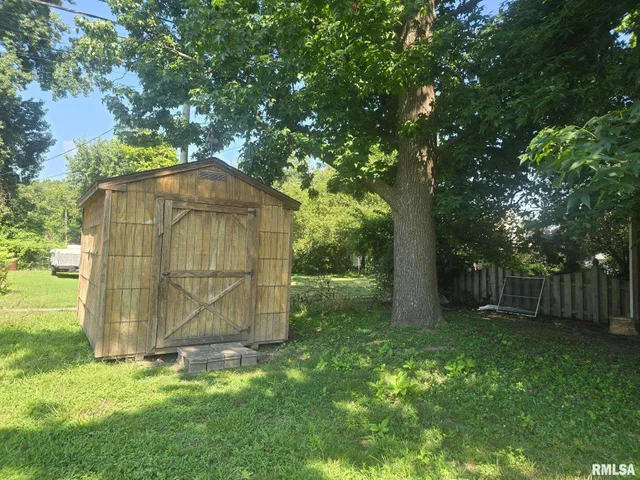 $121,300 | 419 North 21st Street, Herrin, IL 62948