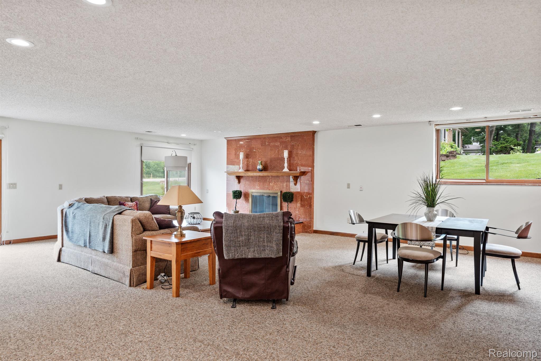 24660 Power Road Farmington, MI 48336 - Photo 15 of 26 Great room