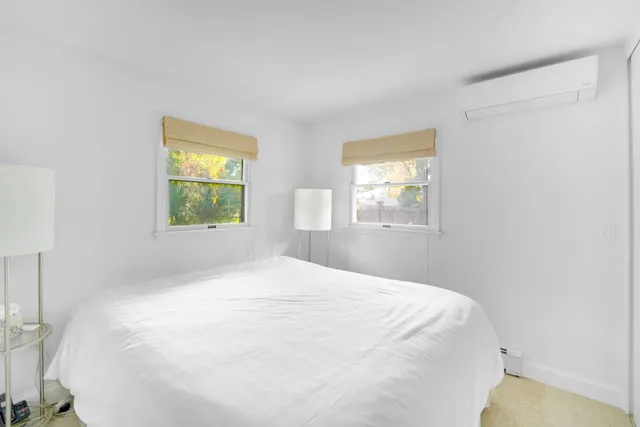 $999,999 | 3 Jefferson Avenue, Hampton Bays, NY 11946