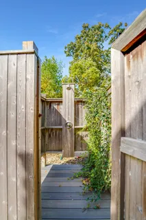 $999,999 | 3 Jefferson Avenue, Hampton Bays, NY 11946