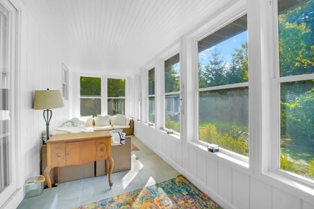 $999,999 | 3 Jefferson Avenue, Hampton Bays, NY 11946