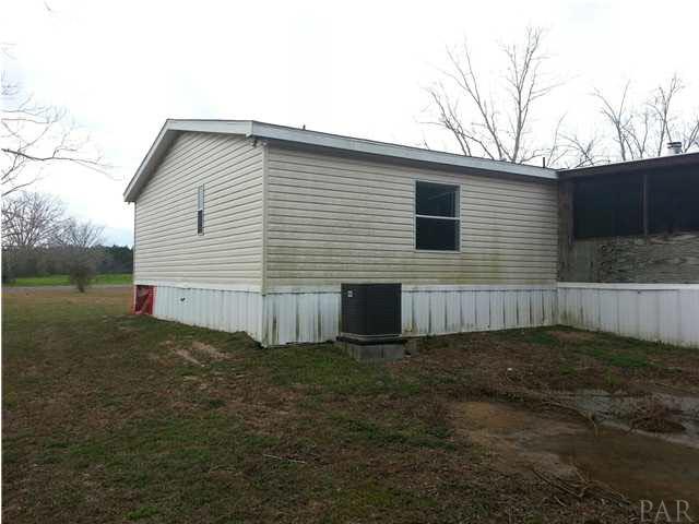 8438 Co Road DeFuniak Springs, FL 32433 - Photo 11 of 13 Gallery Image 11