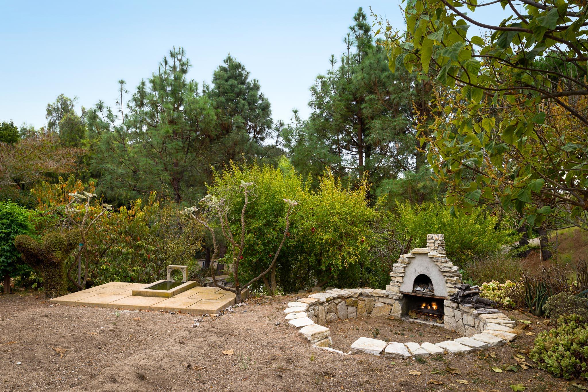 1581 San Roque Road Santa Barbara, CA 93105 - Photo 22 of 45 Firepit