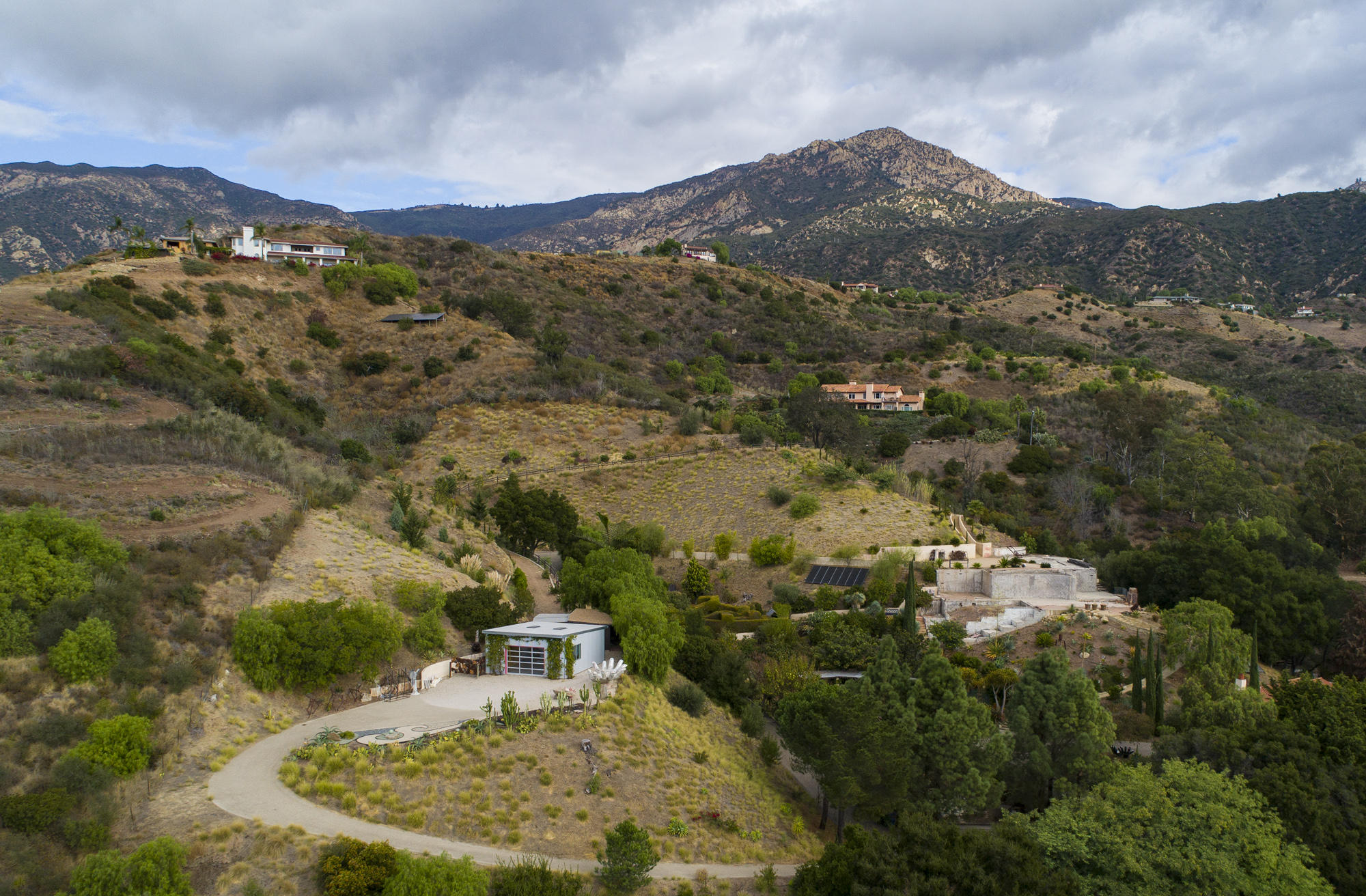 1581 San Roque Road Santa Barbara, CA 93105 - Photo 4 of 45 1581 San Roque
