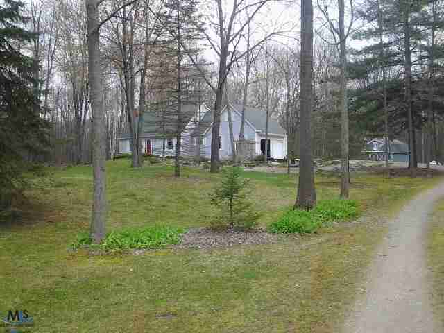 4896 Hagerman Road Leonard, MI 48367 - Photo 5 of 26 31102018-4.JPG