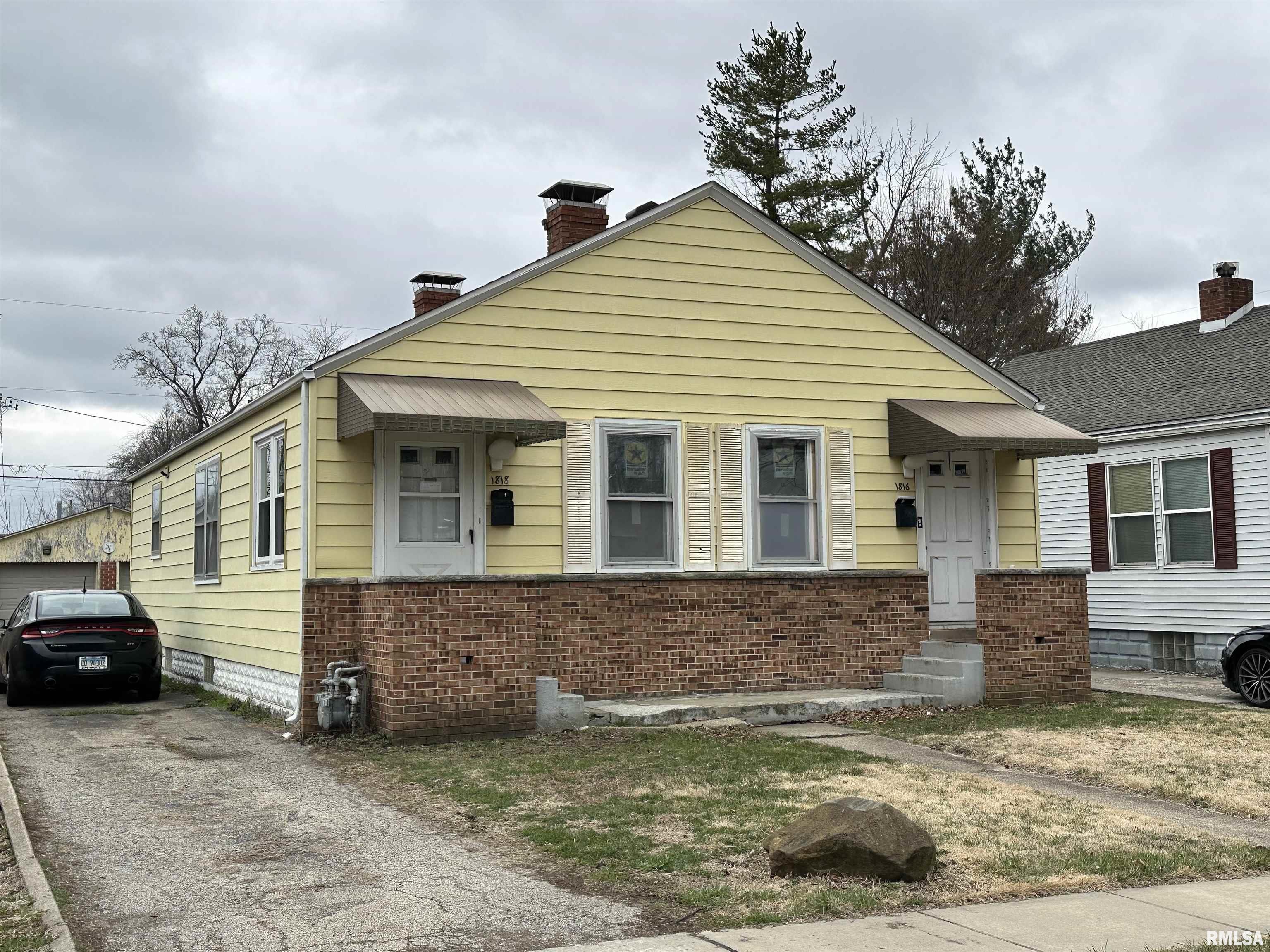 1816 East Watch Avenue Springfield, IL 62702 - Photo 1 of 1