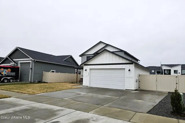 $574,900 | 5627 West Gumwood Circle, Post Falls, ID 83854