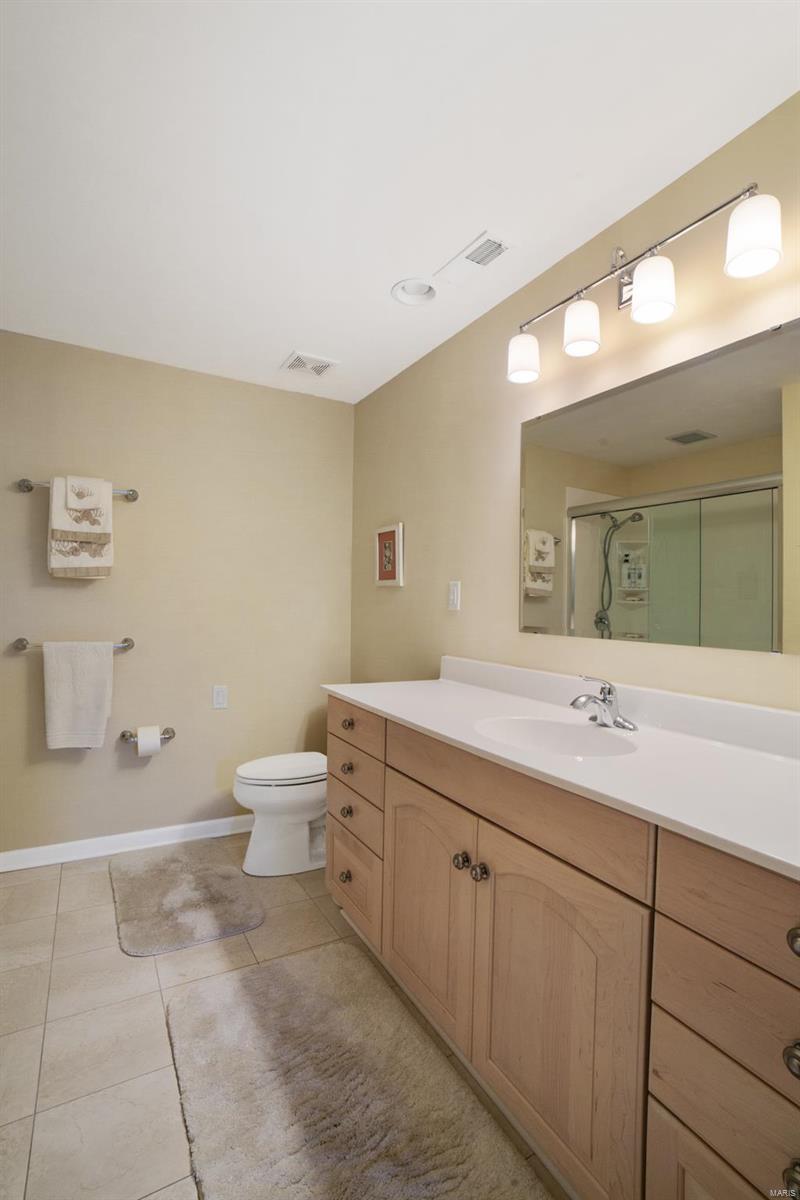 750 South Hanley Road, Unit 160 St. Louis, MO 63105 - Photo 16 of 19 Gallery Image 16