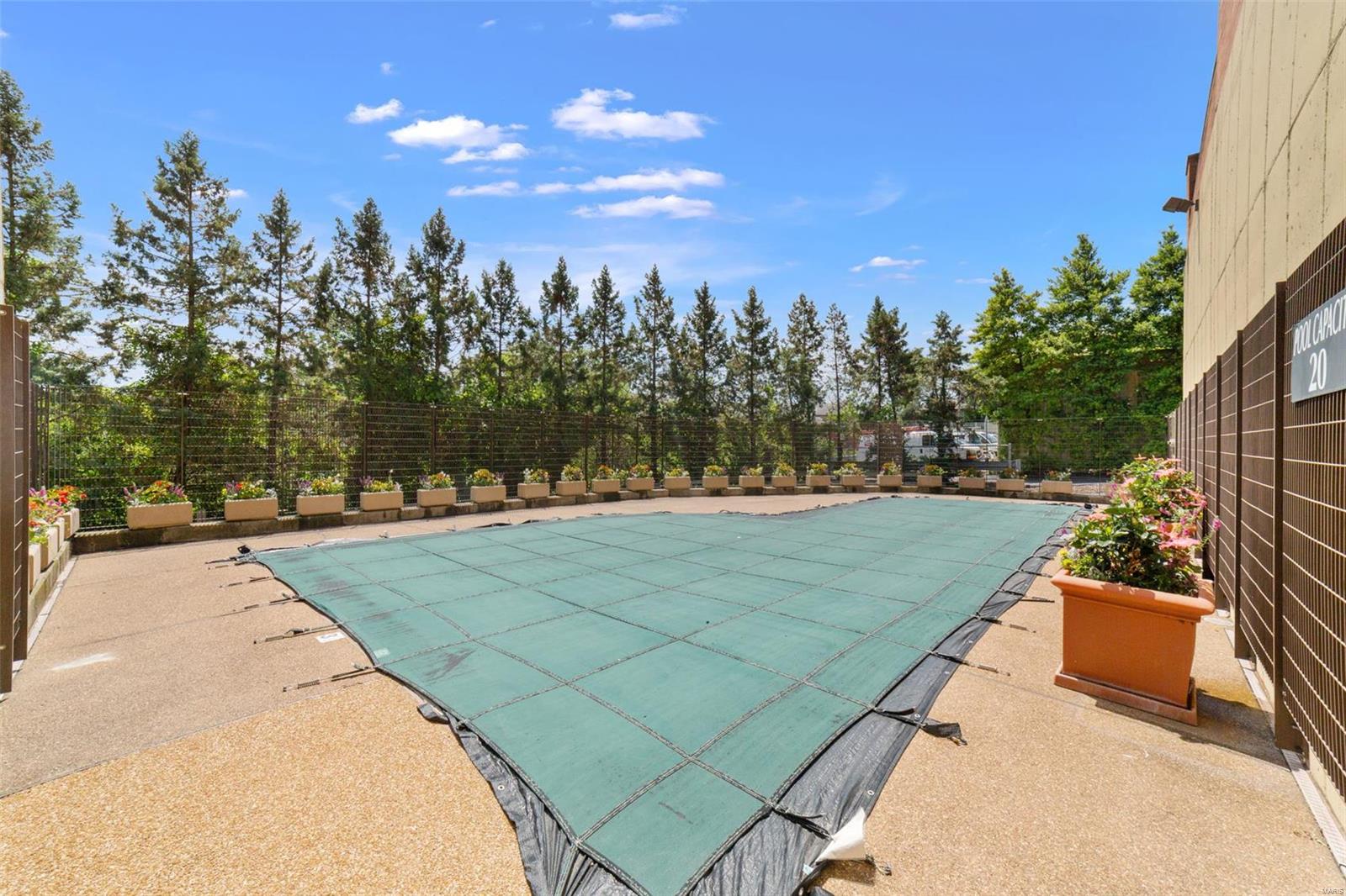 750 South Hanley Road, Unit 160 St. Louis, MO 63105 - Photo 17 of 19 Gallery Image 17