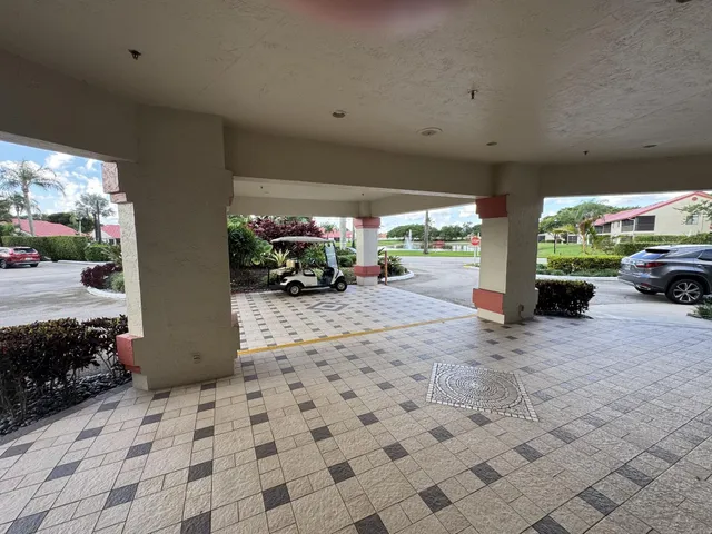 a picture of a bathroom with mirror