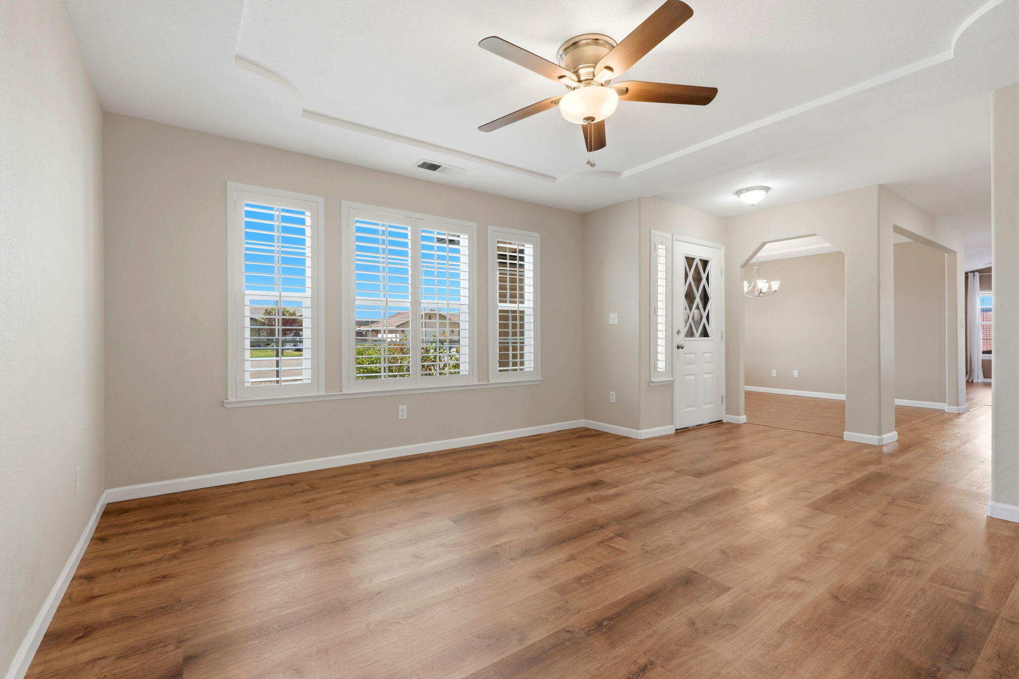 702 Montecito Court Lemoore, CA 93245 - Photo 12 of 50