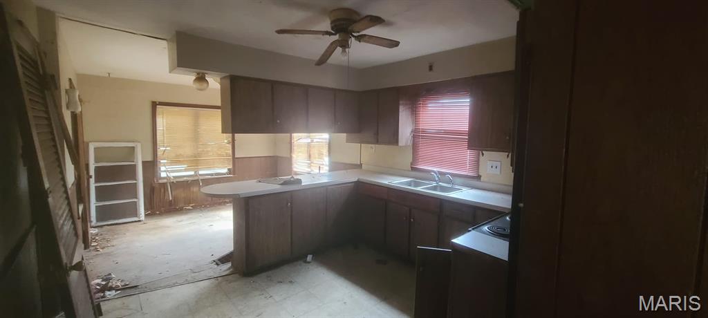 8027 Aline Avenue Berkeley, MO 63134 - Photo 12 of 19