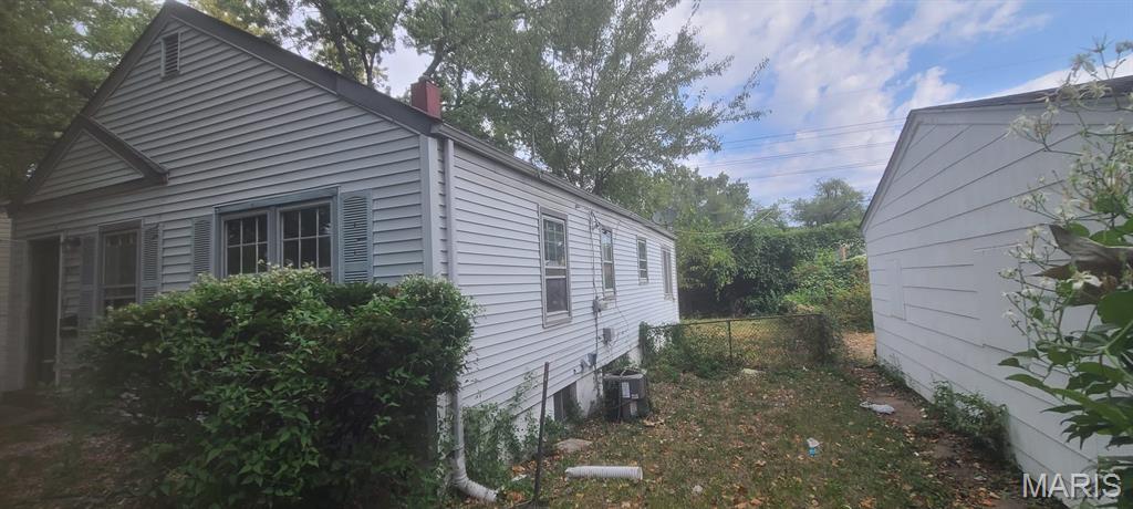 8027 Aline Avenue Berkeley, MO 63134 - Photo 3 of 19