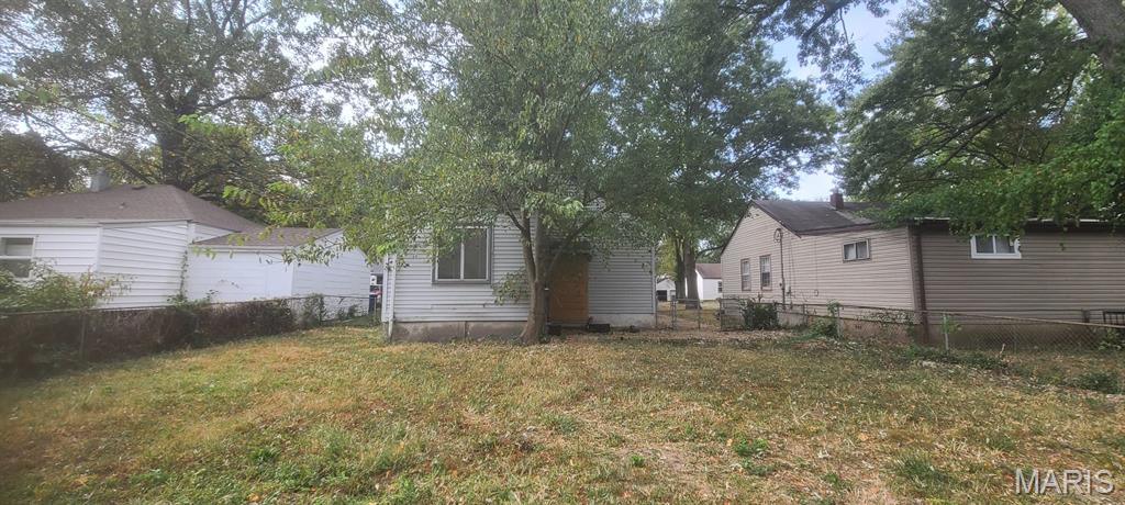 8027 Aline Avenue Berkeley, MO 63134 - Photo 6 of 19