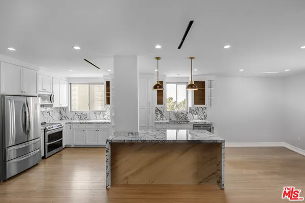 $6,750 | 100 South Doheny Drive, Unit 805, Los Angeles, CA 90048