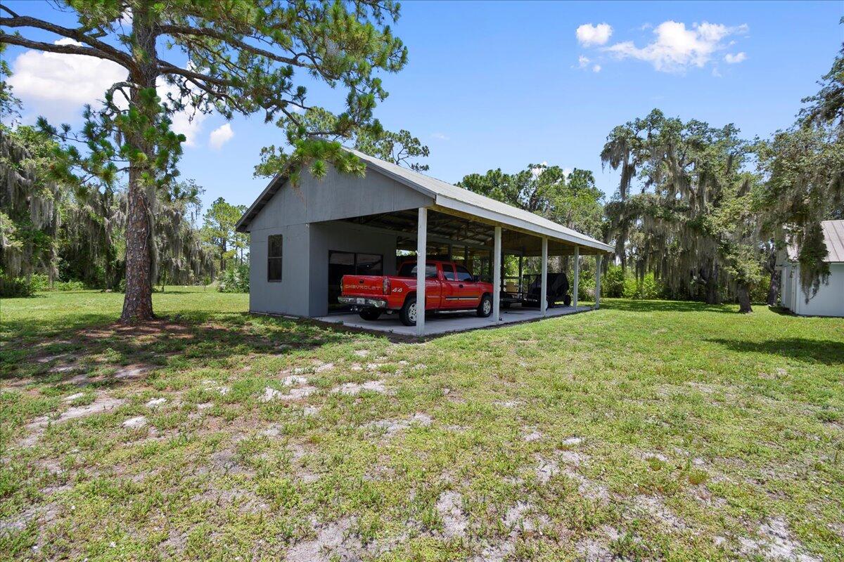 8951 Southwest Fox Brown Road Indiantown, FL 34956 - Photo 11 of 34 Barn with 3 stalls