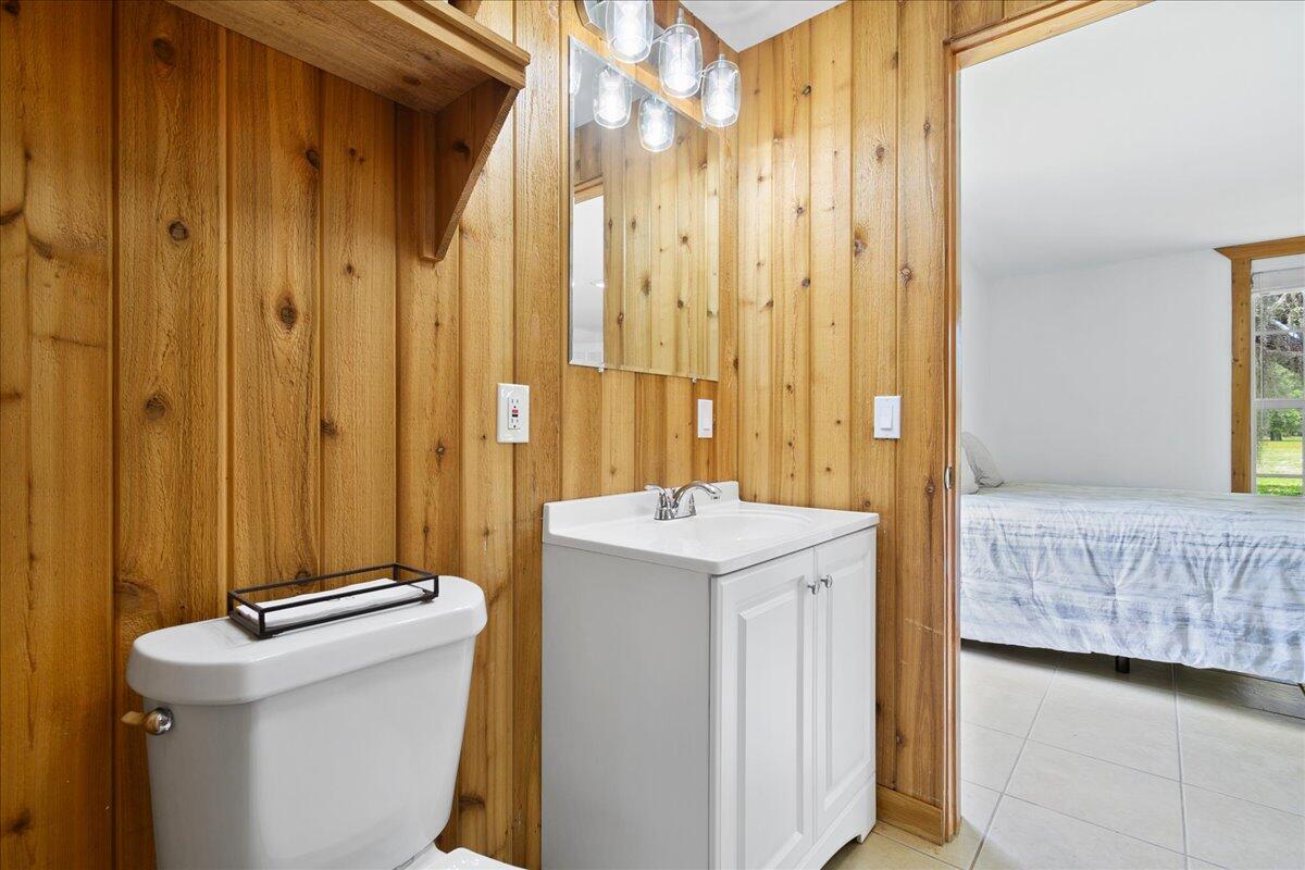 8951 Southwest Fox Brown Road Indiantown, FL 34956 - Photo 23 of 34 2nd Bathroom