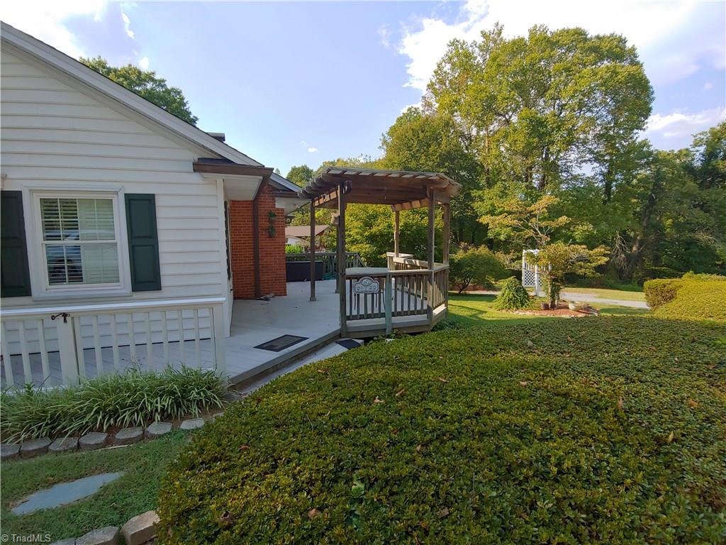 204 Wicklow Road Winston-Salem, NC 27106 - Photo 18 of 24 Gallery Image 18