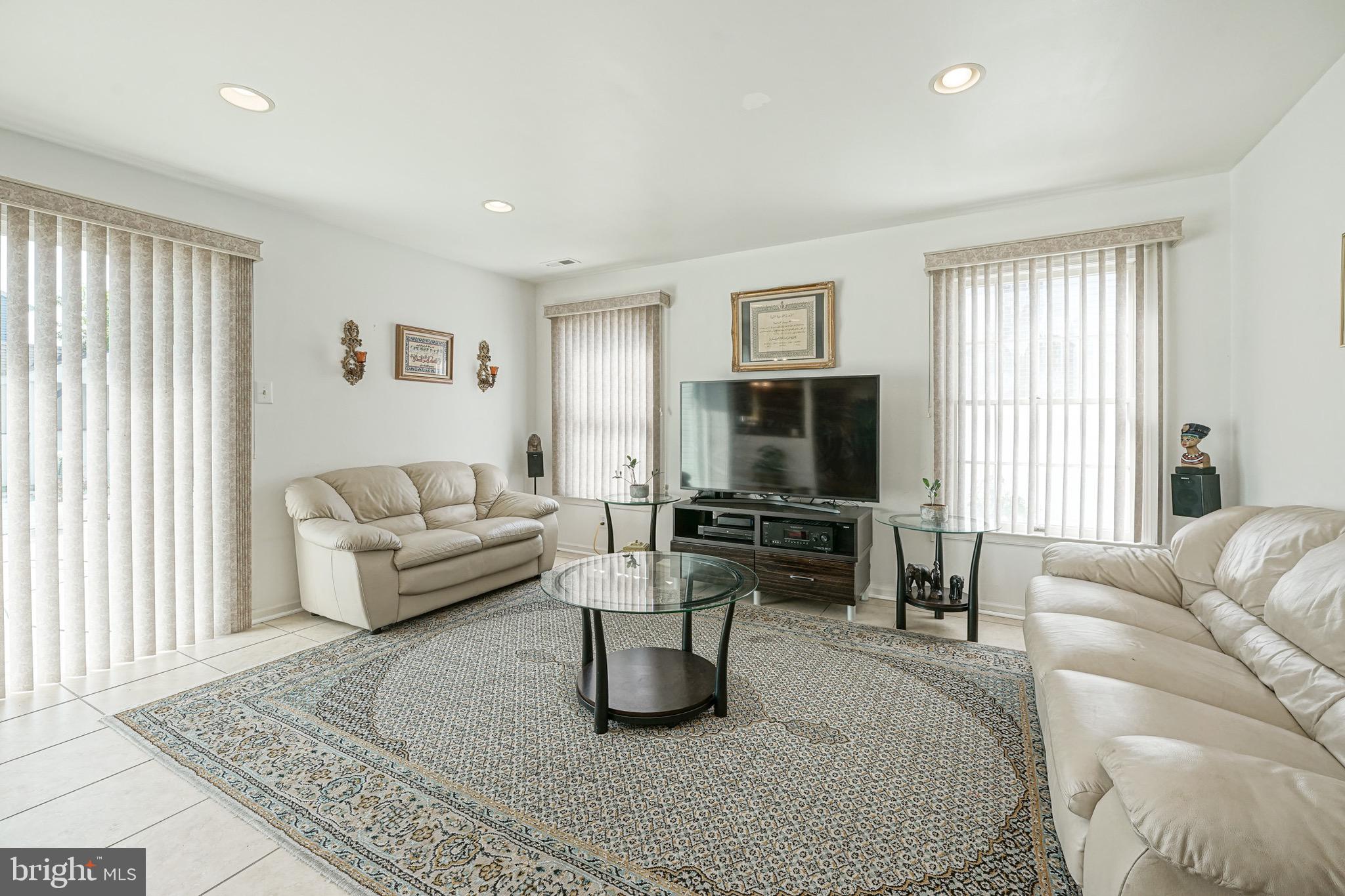 8 Saw Mill Road Sewell, NJ 08080 - Photo 4 of 51 Family room
