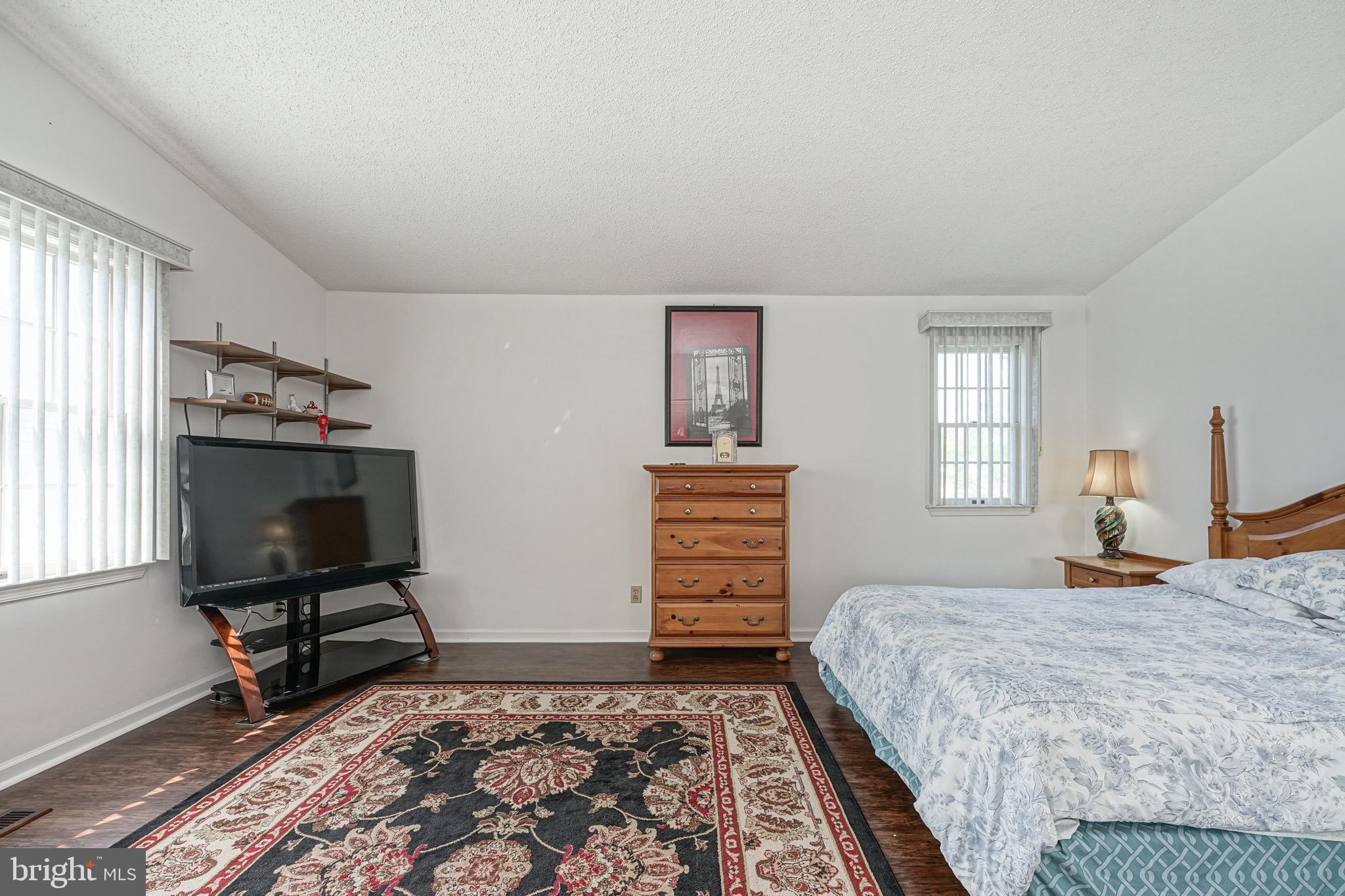 8 Saw Mill Road Sewell, NJ 08080 - Photo 31 of 51 Master bedroom