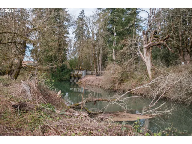 $1,600,000 | 215 South 1st Avenue, Stayton, OR 97383