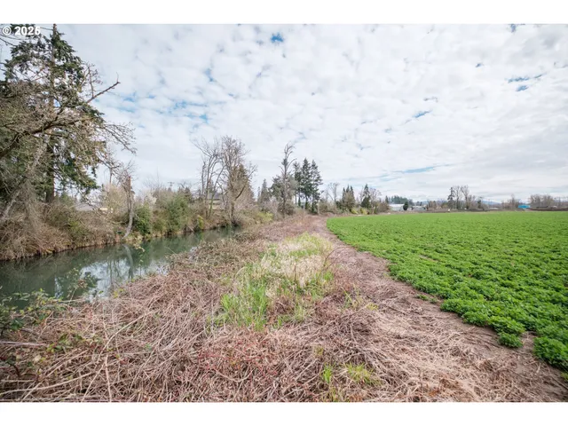$1,600,000 | 215 South 1st Avenue, Stayton, OR 97383