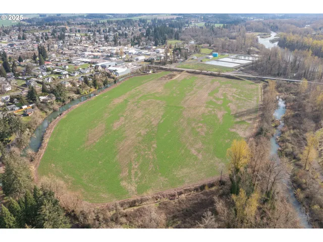 $1,600,000 | 215 South 1st Avenue, Stayton, OR 97383